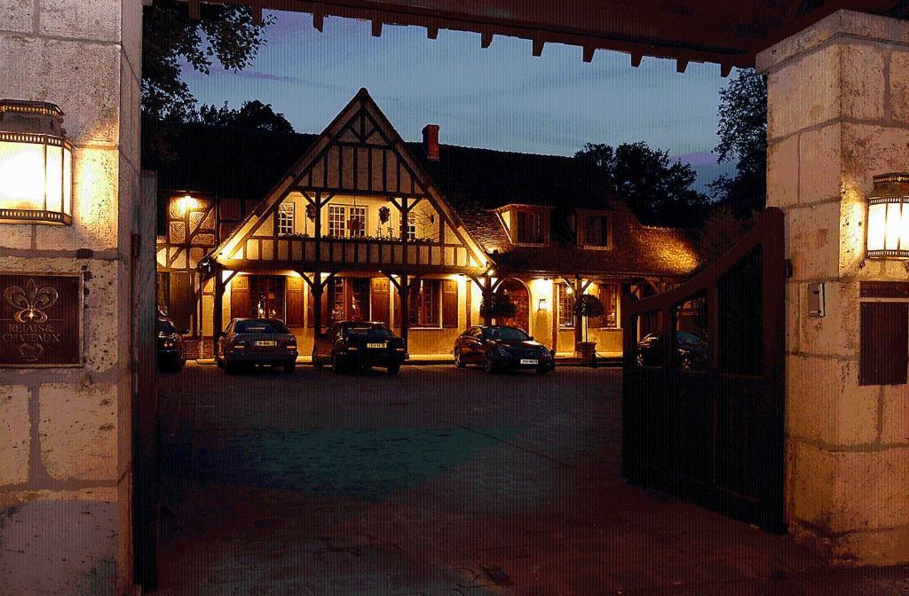 Auberge Des Templiers Boismorand Eksteriør billede